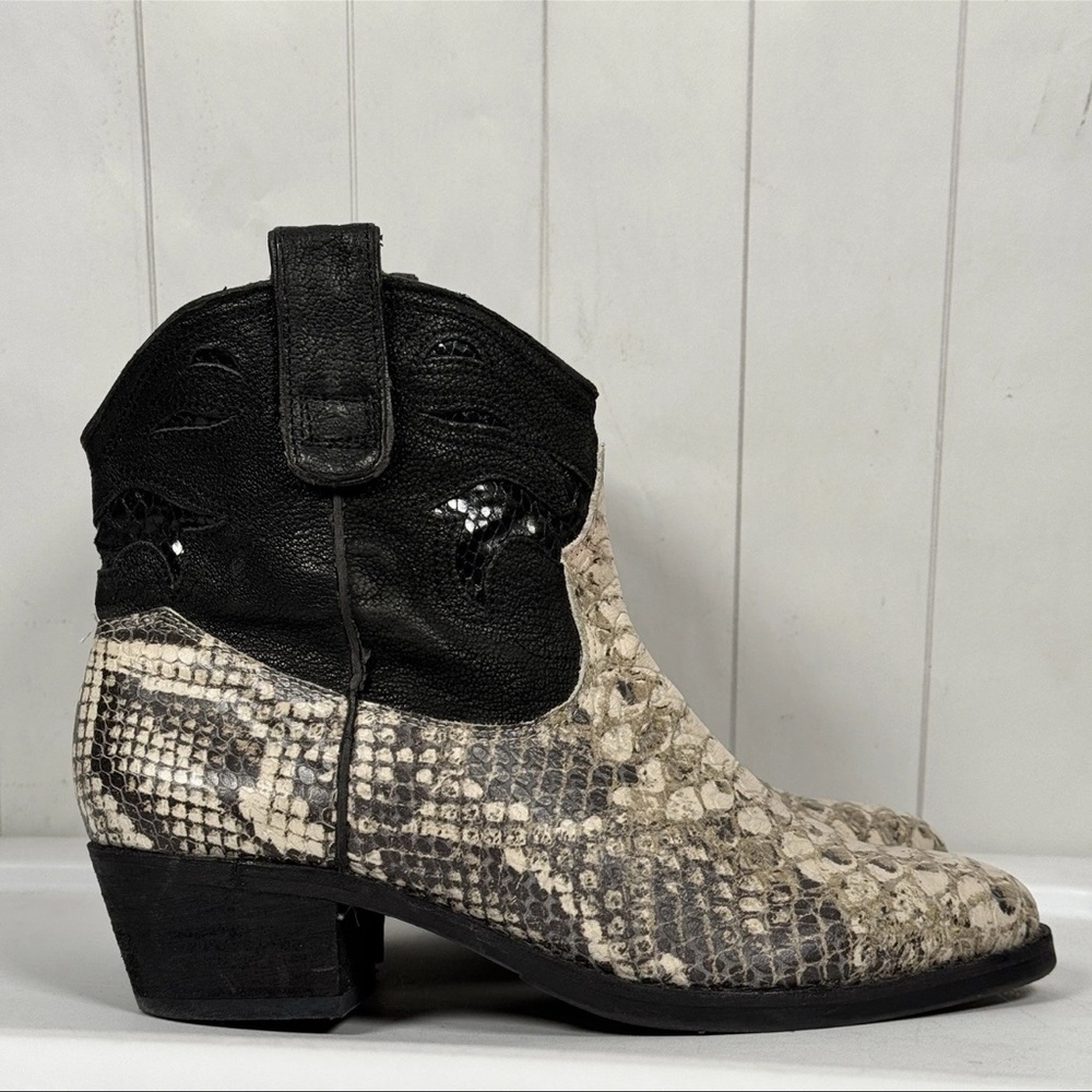 Sam Edelman Snakeskin Print Ankle Boots Western Cowgirl Boho Rodeo Concert 6.5M